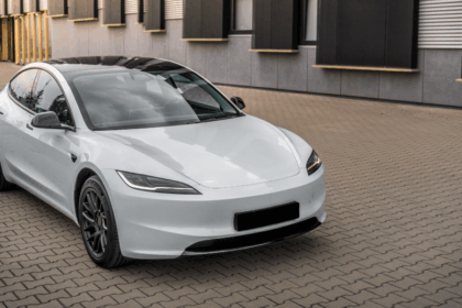 Tesla Finally Fixes Its Hidden Full Self-Driving Subscription Problem